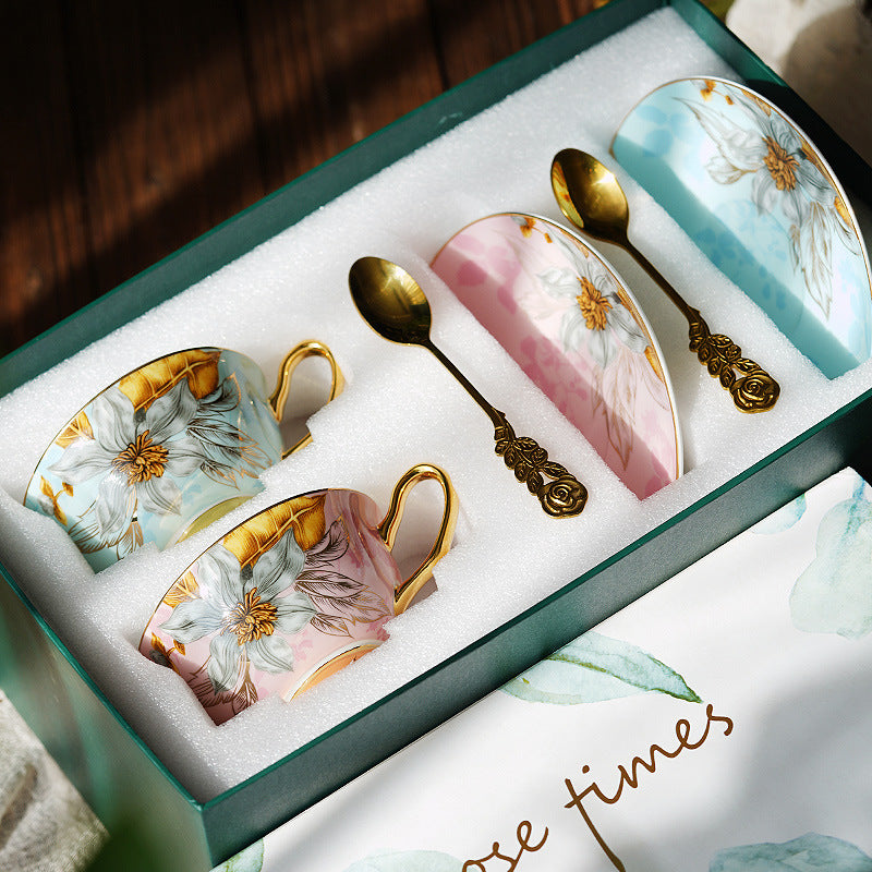 Luxury Ceramic Couple Mugs | Elegant Bone China Tea Cup and Saucer Set with Gold Wire Pattern, Romantic English Afternoon Tea Gift for Couples