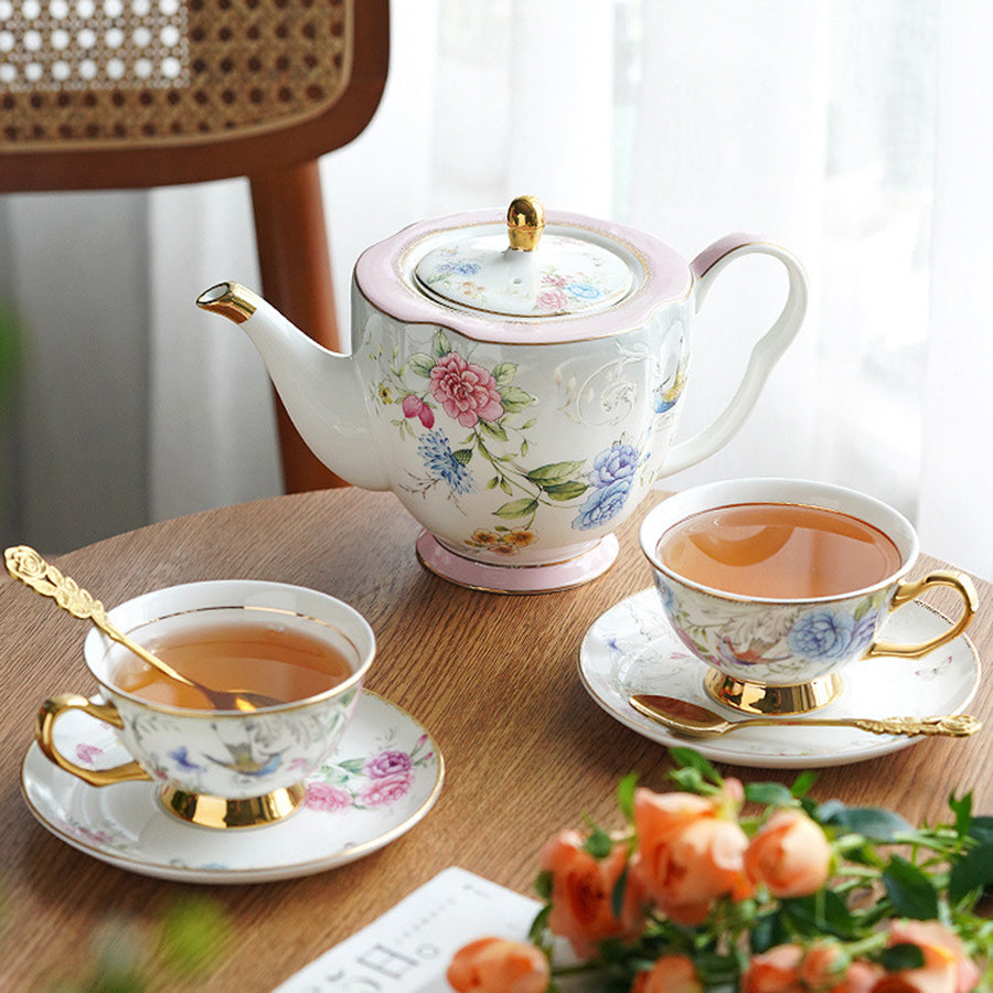 "Luxury Bone China Afternoon Tea Set for One (European Small Luxury) English Low Tea Teapot, Cup & Saucer Set, Exquisite High-End Porcelain Coffee & Tea Service for Elegant Home Entertaining"
