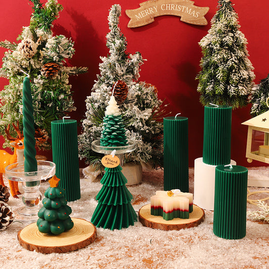 Christmas Tree Scented Candle - Mini Soy Wax Favors, Holiday Gift Set, Party Decor, Aesthetic Photo Prop Festive ，Soy Wax Aromatherapy, Table Centerpiece, Stocking Stuffer, Gift for Her, Instagram Décor