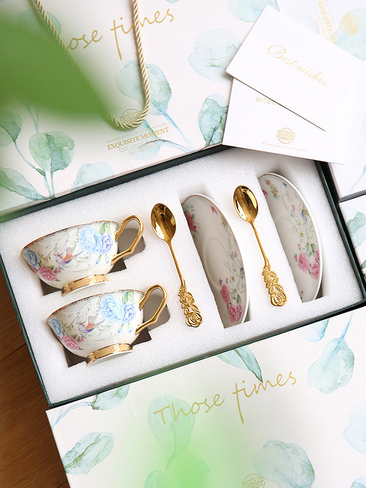 "Luxury Bone China Afternoon Tea Set for One (European Small Luxury) English Low Tea Teapot, Cup & Saucer Set, Exquisite High-End Porcelain Coffee & Tea Service for Elegant Home Entertaining"