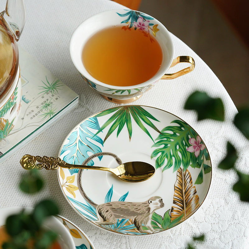 Luxury Bohemian Style Coffee Mug Set, Ceramic Tea Cups and Saucers for Couples Gift, Forest Animal Series Floral Design, Elegant English Afternoon Tea European Style Bone China Set