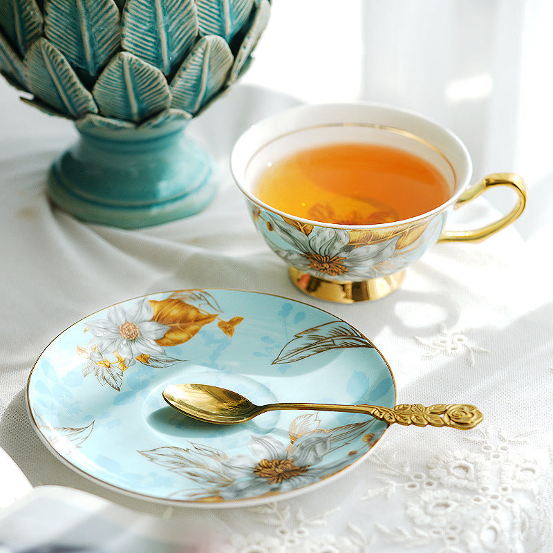 Luxury Ceramic Couple Mugs | Elegant Bone China Tea Cup and Saucer Set with Gold Wire Pattern, Romantic English Afternoon Tea Gift for Couples