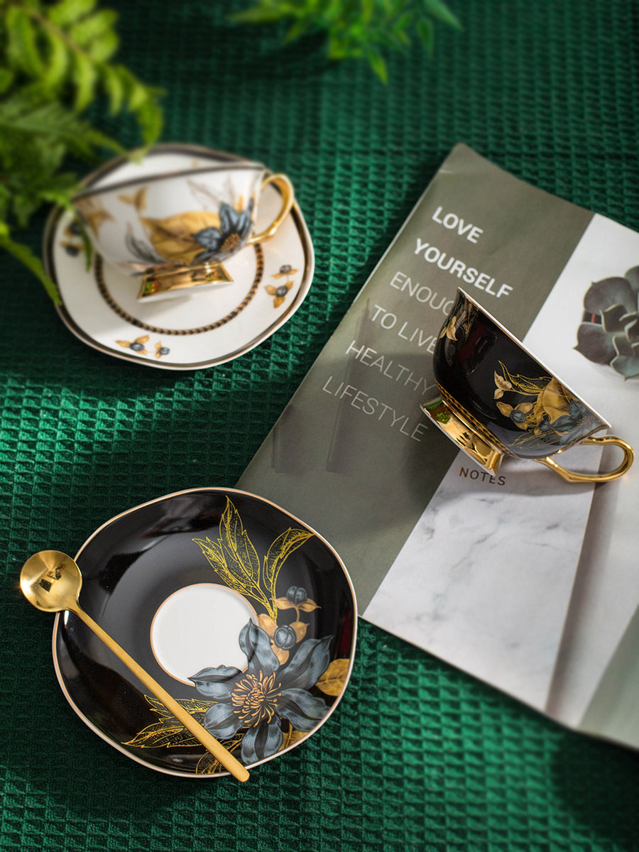 Vintage Luxury Bone China Coffee Mug & Saucer Set, Elegant Ceramic Couple Cups with Gold Trim, Gift Box for Afternoon Tea, Retro Wedding & Housewarming Present