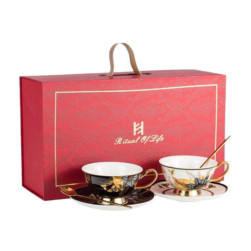 Vintage Luxury Bone China Coffee Mug & Saucer Set, Elegant Ceramic Couple Cups with Gold Trim, Gift Box for Afternoon Tea, Retro Wedding & Housewarming Present