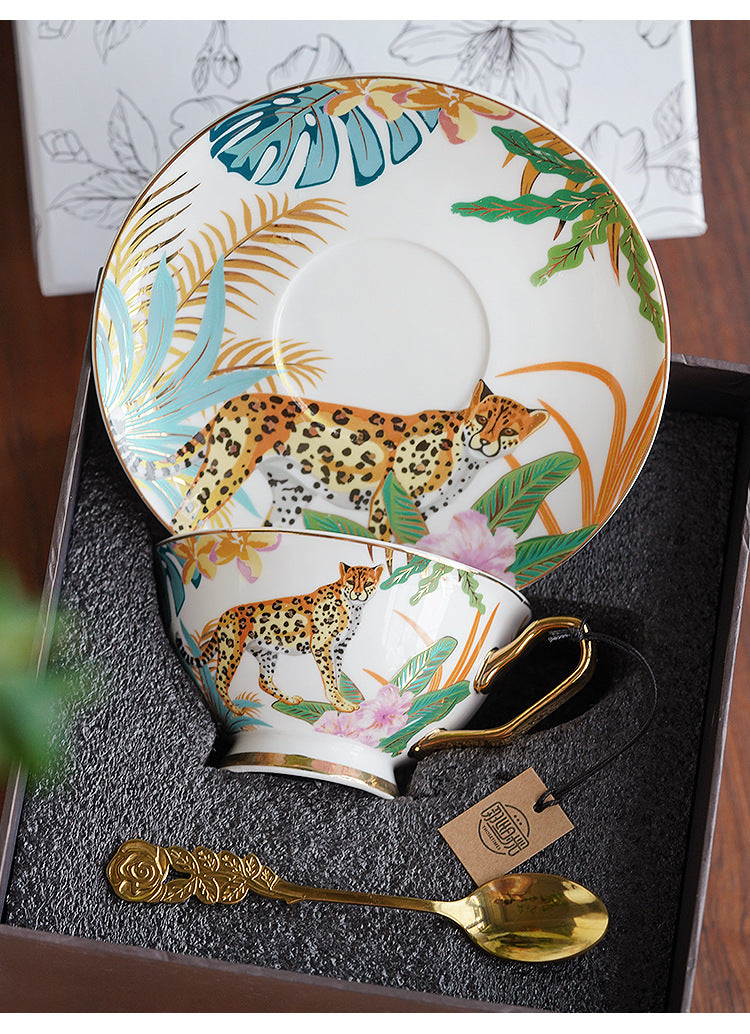 Luxury Bohemian Style Coffee Mug Set, Ceramic Tea Cups and Saucers for Couples Gift, Forest Animal Series Floral Design, Elegant English Afternoon Tea European Style Bone China Set