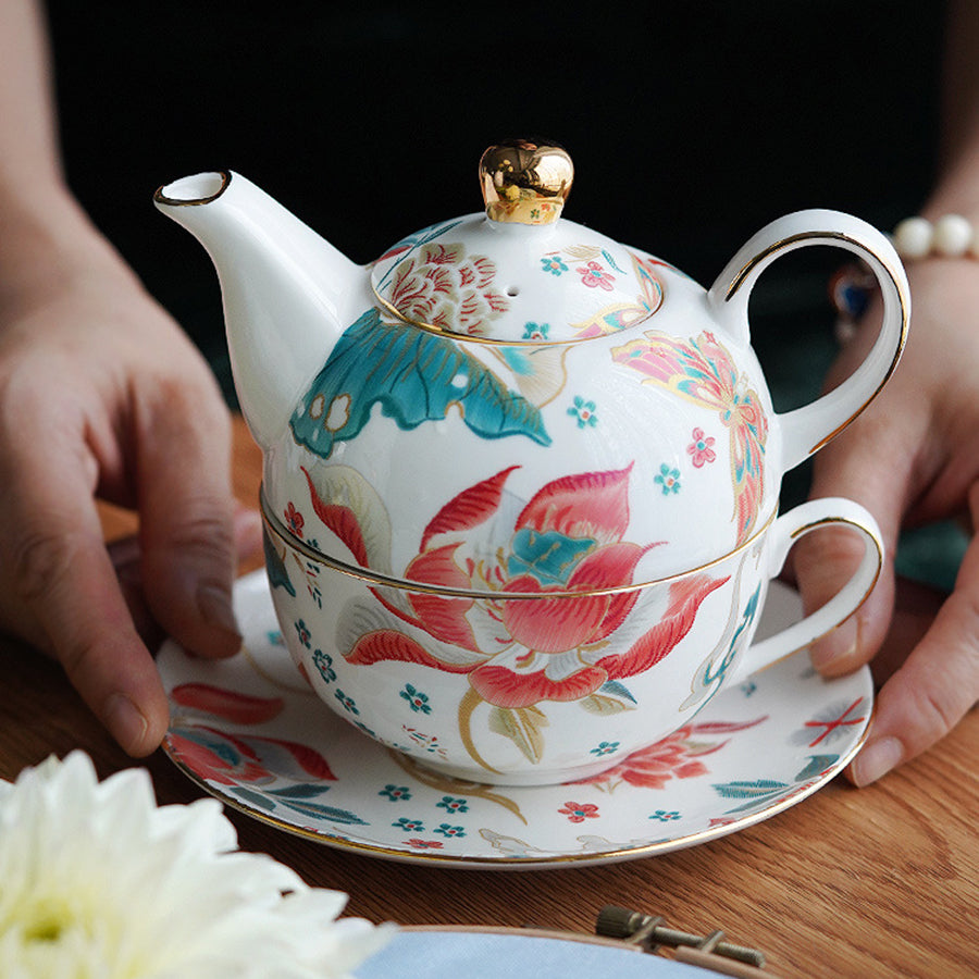 "Luxury Ceramic English Afternoon Tea Set - Chinese-Inspired Nesting Teapot, 1 Teacup & Saucer, Retro Embroidery-Look Design, Elegant Tea Service for Home Rituals & Gift-Giving, BPA-Free Porcelain"