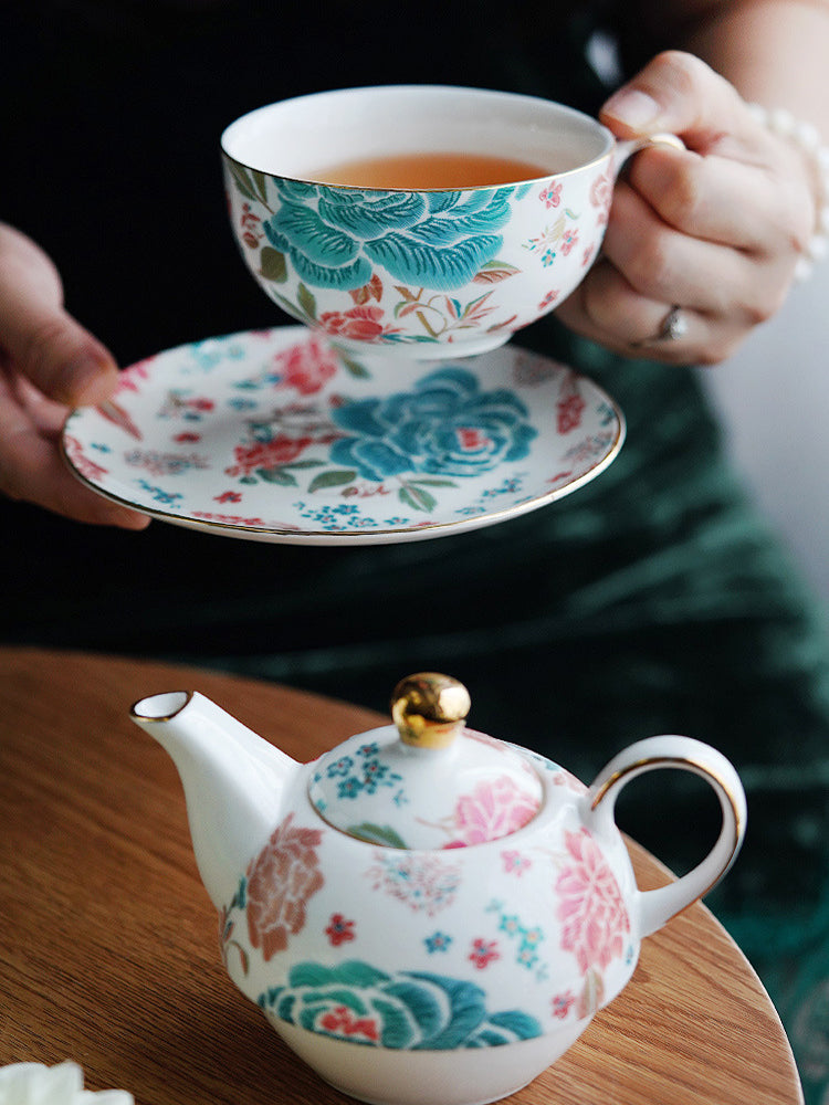 "Luxury Ceramic English Afternoon Tea Set - Chinese-Inspired Nesting Teapot, 1 Teacup & Saucer, Retro Embroidery-Look Design, Elegant Tea Service for Home Rituals & Gift-Giving, BPA-Free Porcelain"