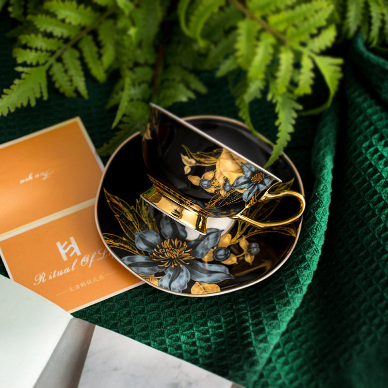 Vintage Luxury Bone China Coffee Mug & Saucer Set, Elegant Ceramic Couple Cups with Gold Trim, Gift Box for Afternoon Tea, Retro Wedding & Housewarming Present